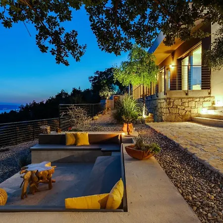 Mountain Villa *