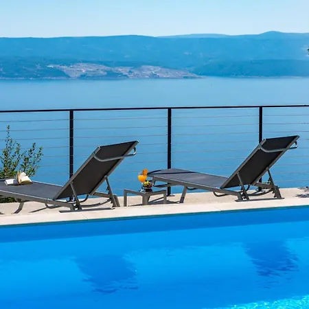 Mountain Villa *