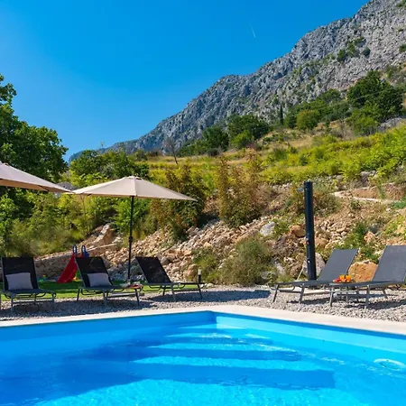 Villa Mountain